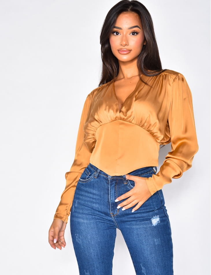 Crop-top en satin décolleté