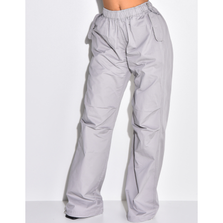 Pantalon parachute coupe large gris clair