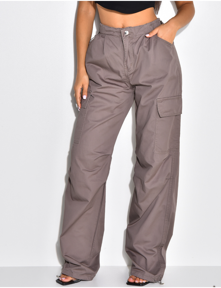 Pantalon parachute à poches cargo