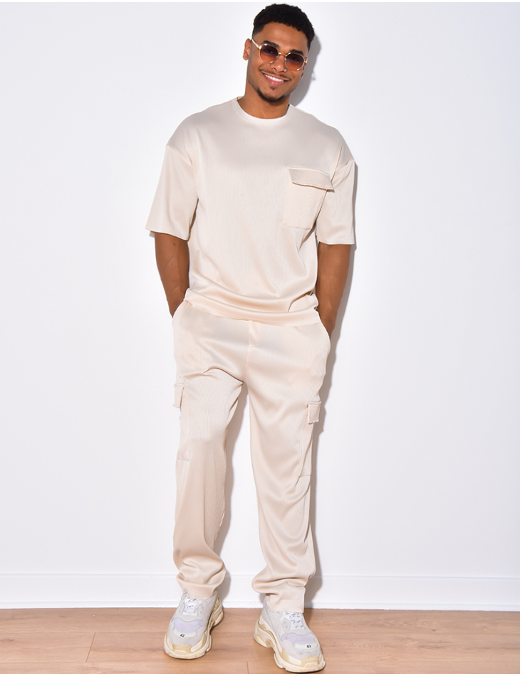 T fashion shirt dans le pantalon homme