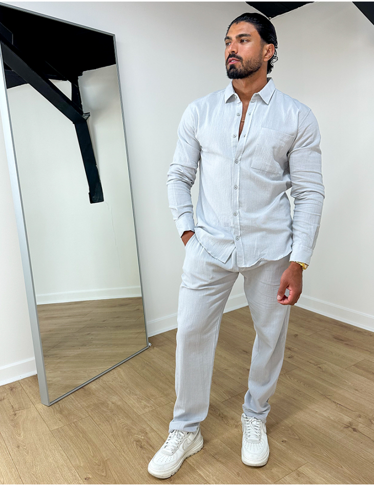 Ensemble en lin , chemise manches longues à poches et pantalon