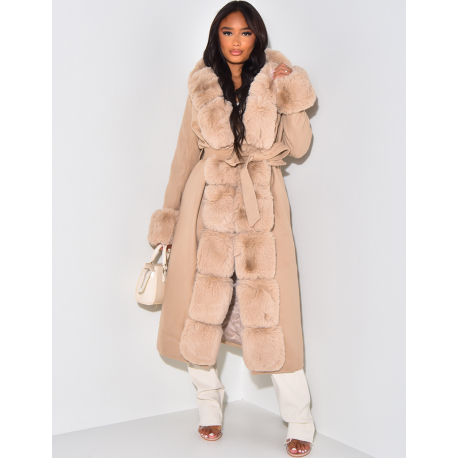   Long hooded coat with fur