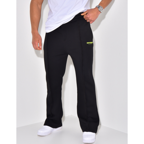 Pantalon de jogging à couture apparente "Différent"