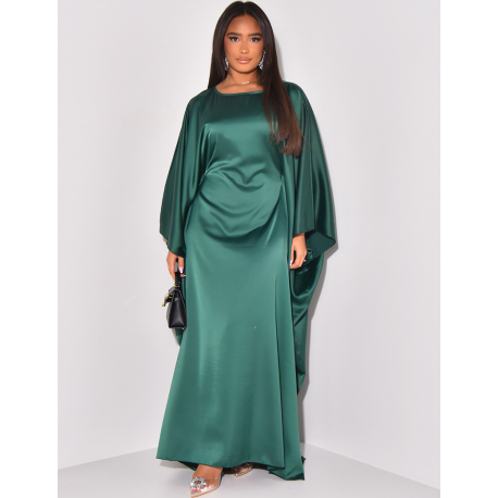 Oversized satin dress, fitted at the waist