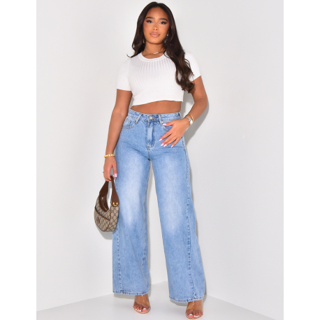 High-waisted, wide-leg jeans