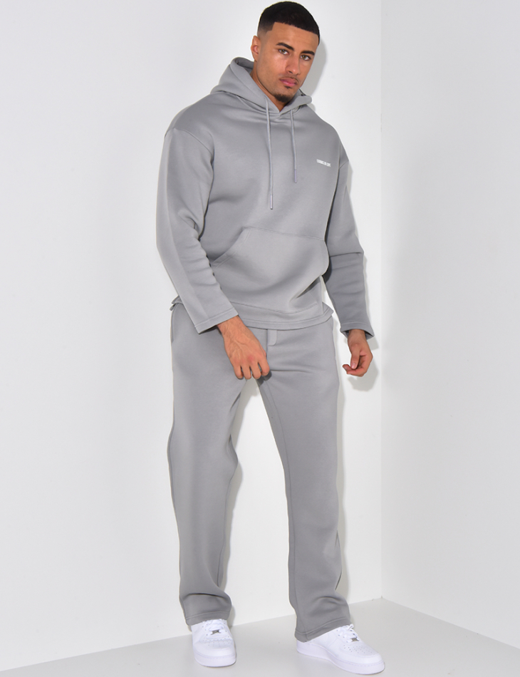 Set aus Sweatshirt und weiter Hose