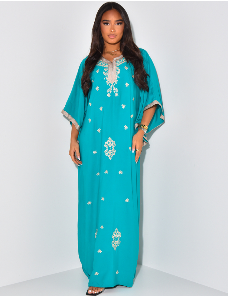 Loose-fitting abaya with gold embroidery