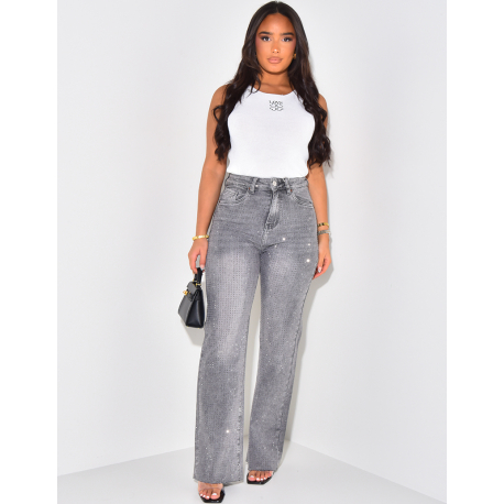 High-waisted straight-leg jeans with rhinestones on both sides