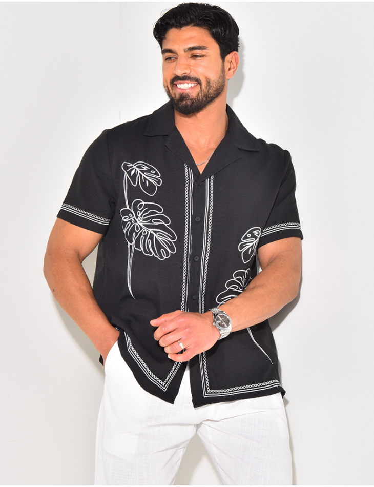 Chemise manches courtes à motifs brodés