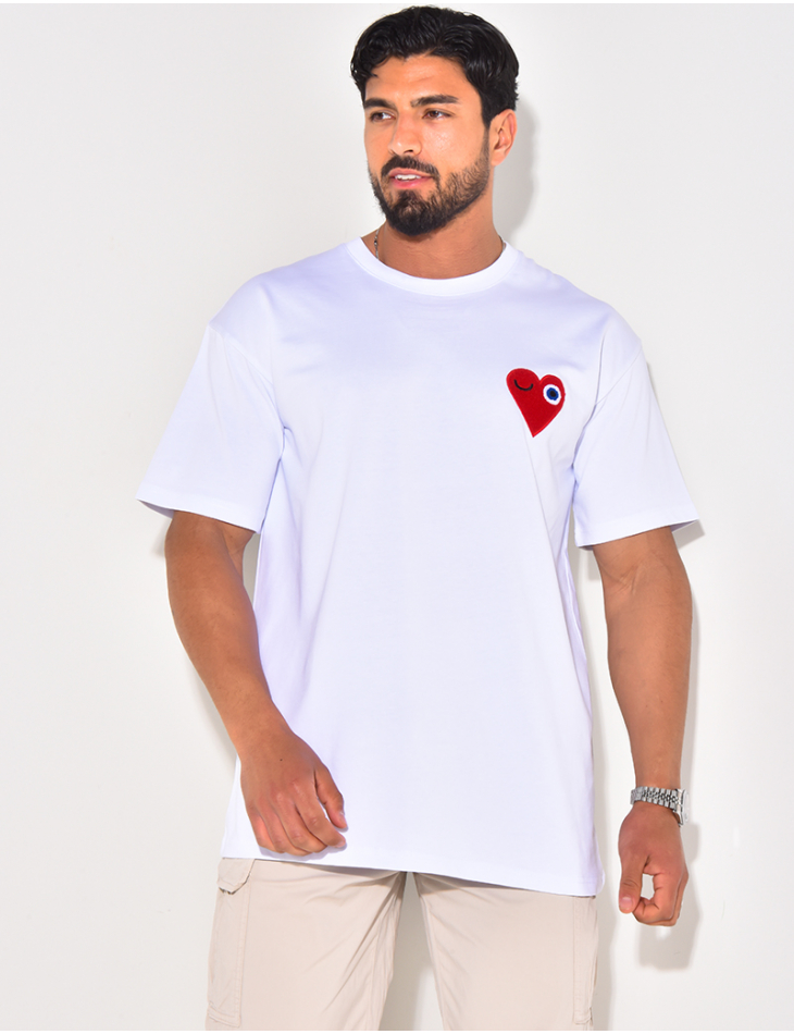 T-shirt coeur brodé