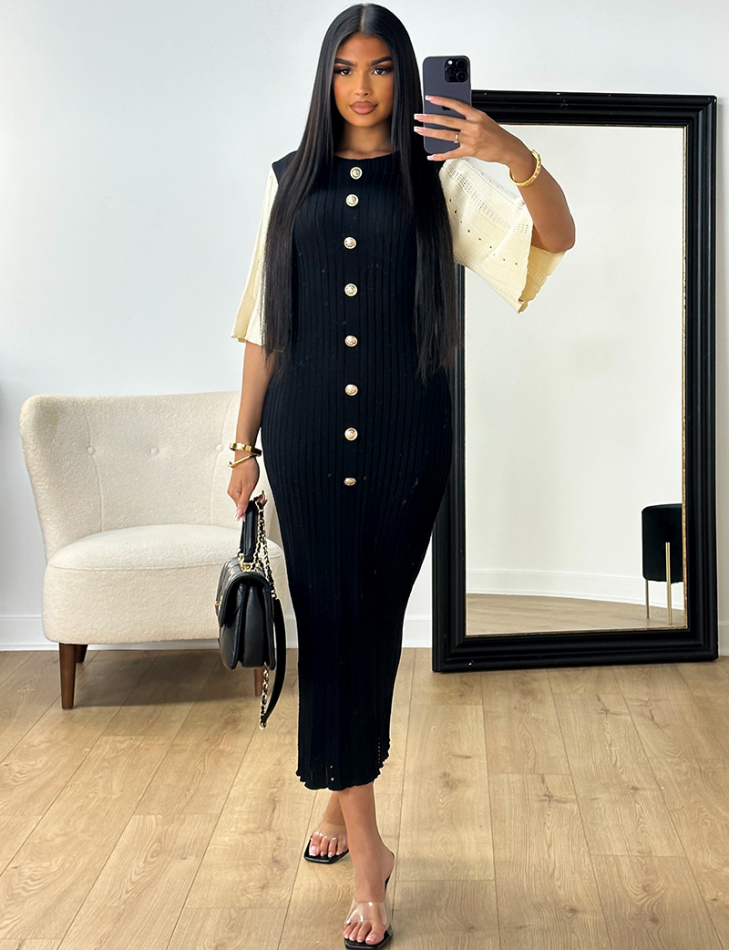 Ribbed dress with gold buttons & contrasting sleeves