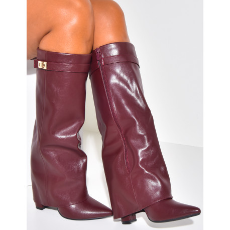 Leatherette boots with square heels and flap