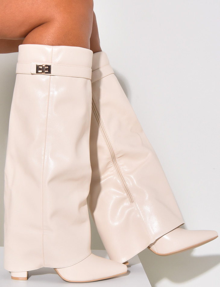 Leatherette boots with square heels and flap