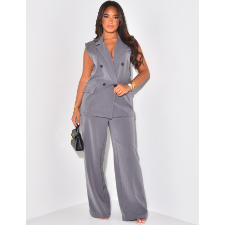 Sleeveless blazer and straight-cut trousers set