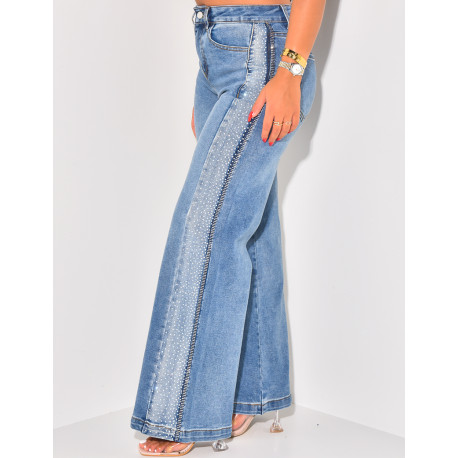 Wide-leg jeans with rhinestones on the sides