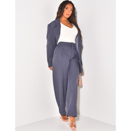 Tailored trousers with pleats