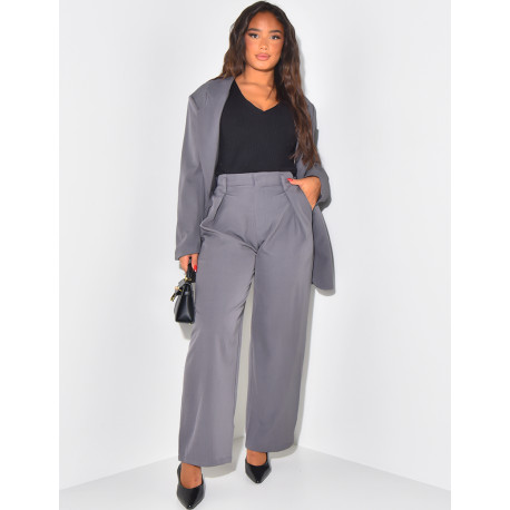 Tailored trousers with pleats