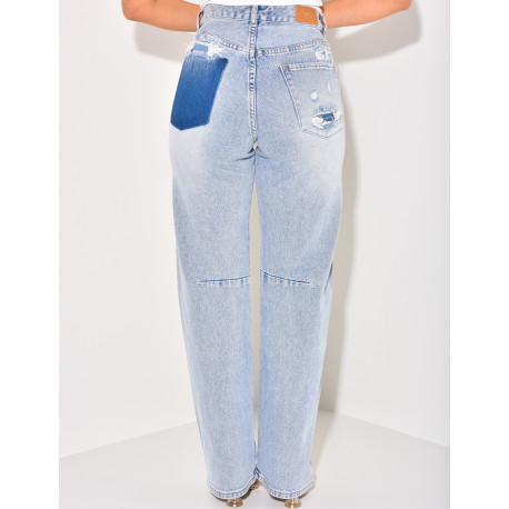 High-waisted stretchy jeans with destroy effect