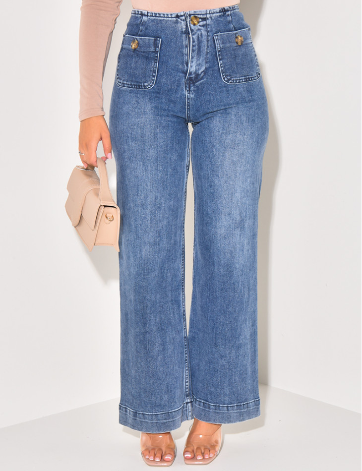 Washed stretchy flare jeans with buttoned pockets