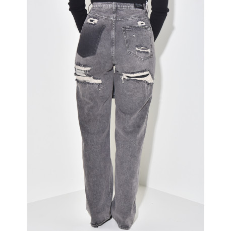 High-waisted stretchy jeans with destroy effect