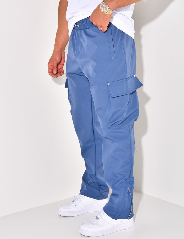 Cargo trousers with pockets