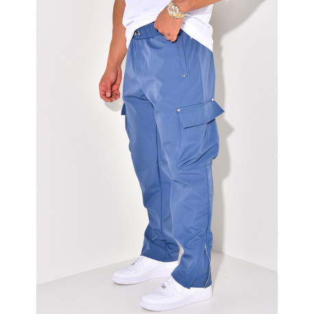 Cargo trousers with pockets