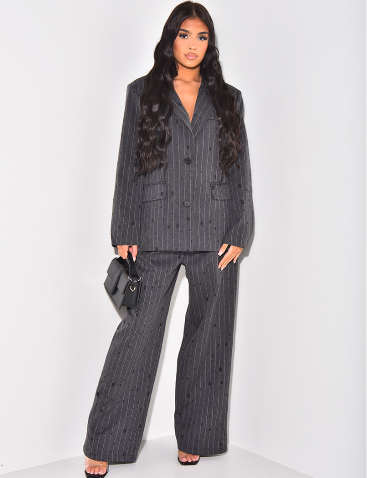 Oversized blazer and straight trousers with stripes and sequins