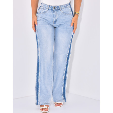 High waist jeans, straight cut, frayed effect