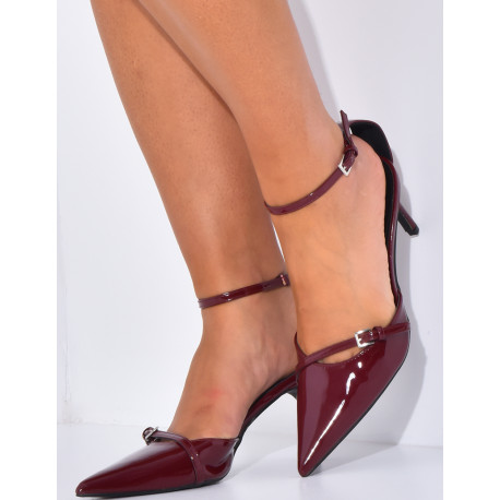 Pointed patent court shoes with straps