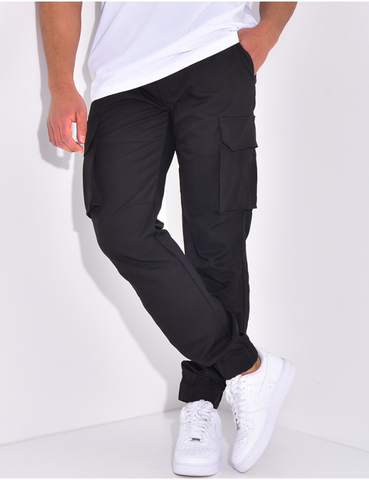 Cargo trousers with pockets