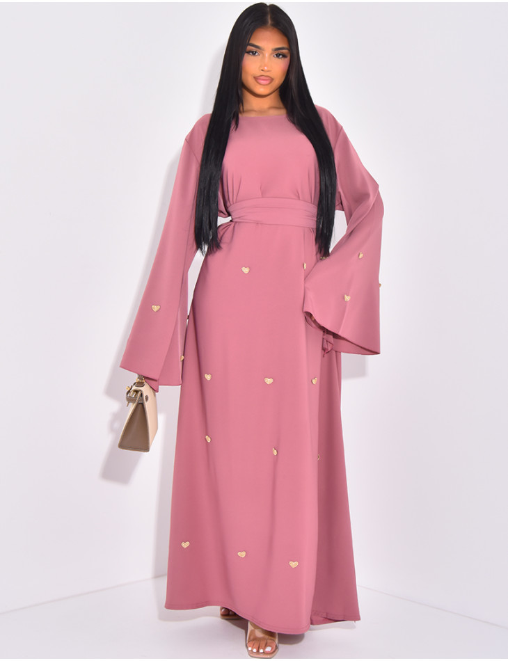 Abaya with belt at the waist and embroidered hearts