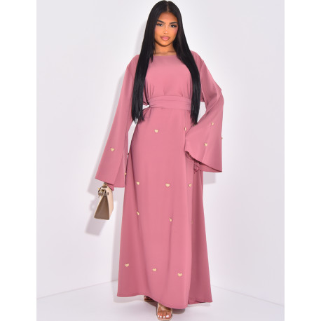 Abaya with belt at the waist and embroidered hearts